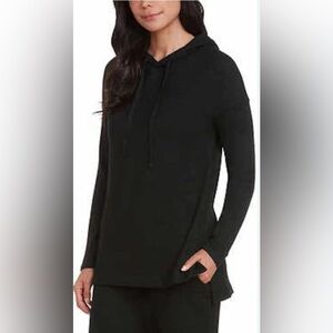 E. Max & Mia black super soft stretchy hoodie. Pullover. Medium.